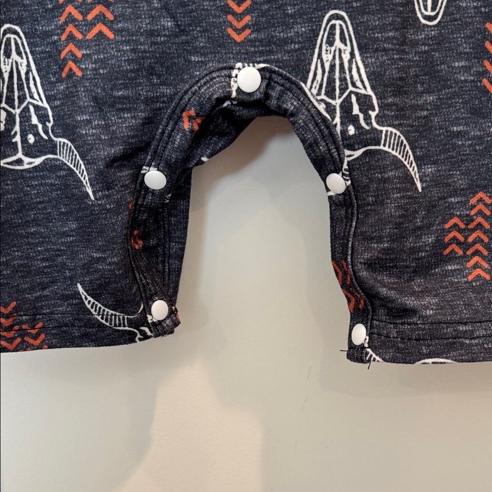 Western Romper with Arrow and Skull Design - Picture 4 of 5